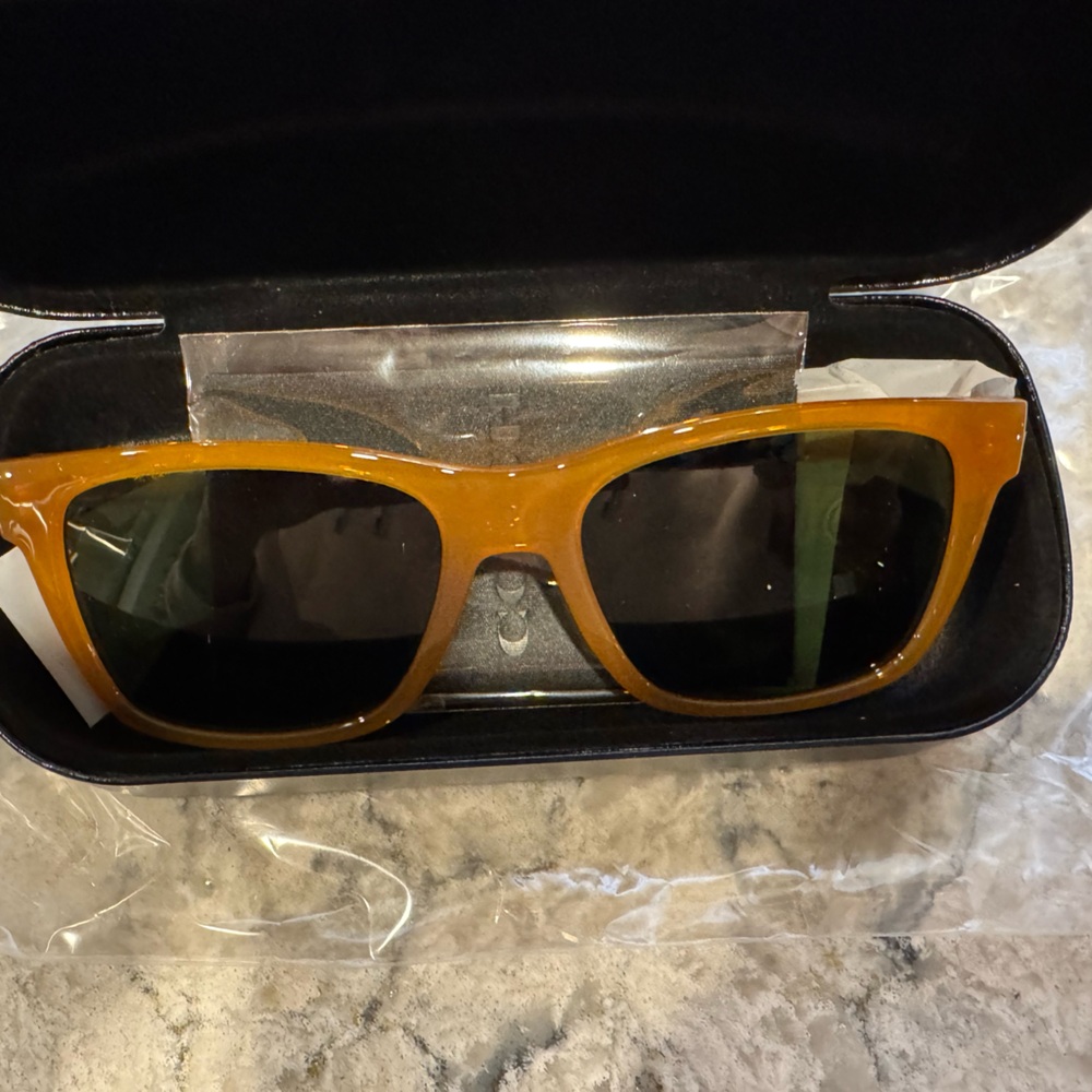 Coach Sunglasses Milky Amber Green Solid